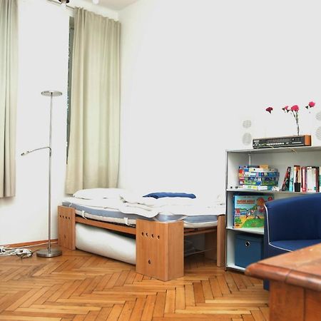 Altes Schulhaus Apartment Argenbuhl Exterior photo